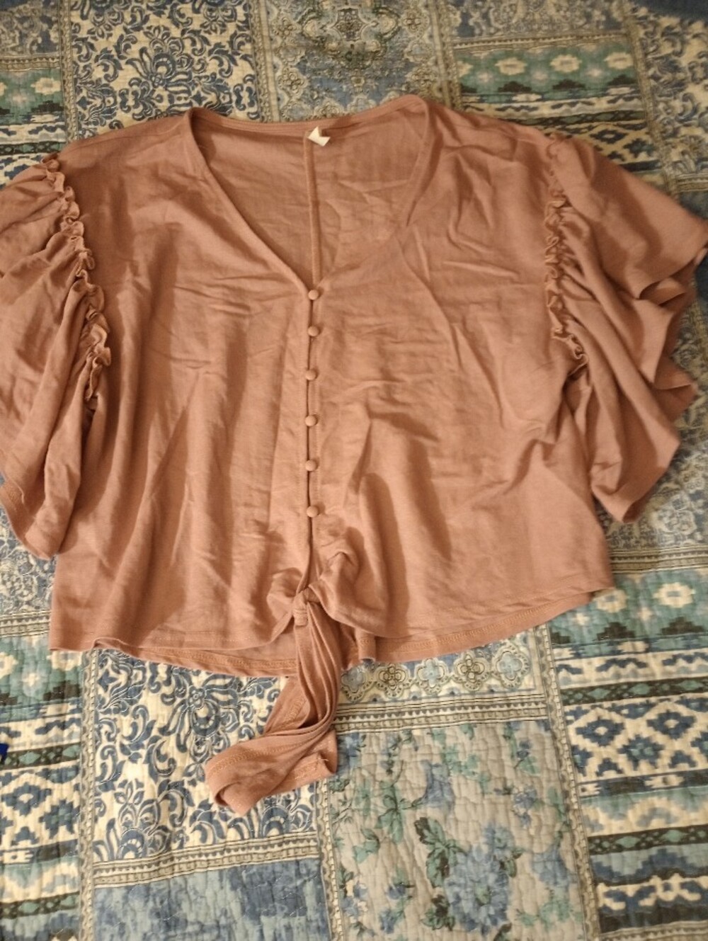 Boho Blouson Button-Front Top W/Flutter Sleeves in Taupe Pink